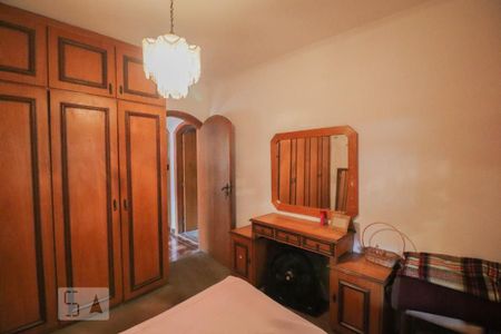 Casa à venda com 222m², 3 quartos e 4 vagasDormitório 2