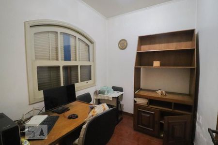 Casa à venda com 222m², 3 quartos e 4 vagasEscritório