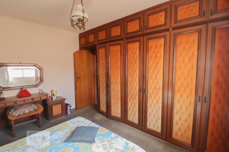 Casa à venda com 222m², 3 quartos e 4 vagasSuíte