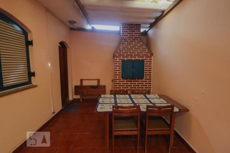 Casa à venda com 222m², 3 quartos e 4 vagasChurrasqueira