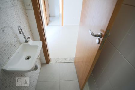 Casa para alugar com 35m², 1 quarto e 1 vagaBanheiro do corredor da Sala