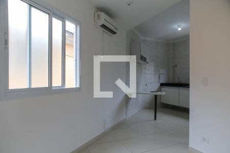 Sala de casa para alugar com 1 quarto, 55m² em Embaré, Santos