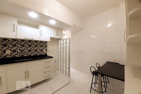 Apartamento à venda com 65m², 2 quartos e 1 vagaCozinha