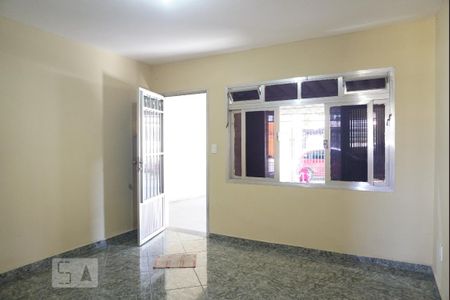 Sala de casa para alugar com 2 quartos, 70m² em Cidade Antônio Estêvão de Carvalho, São Paulo