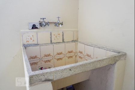 Casa para alugar com 70m², 2 quartos e 1 vaga Casa para alugar com 70m², 2 quartos e 1 vagaÁrea de Serviço