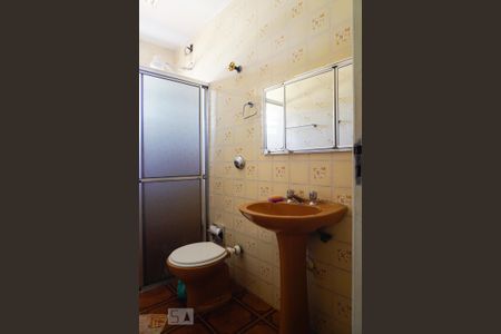 Casa para alugar com 70m², 2 quartos e 1 vaga Casa para alugar com 70m², 2 quartos e 1 vagaBanheiro