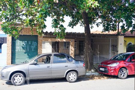 Casa para alugar com 70m², 2 quartos e 1 vaga Casa para alugar com 70m², 2 quartos e 1 vagaFachada