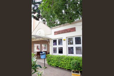 Apartamento para alugar com 70m², 2 quartos e 1 vaga Apartamento para alugar com 70m², 2 quartos e 1 vagaFachada