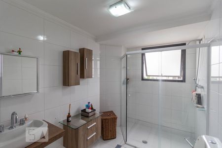 Apartamento à venda com 170m², 2 quartos e 3 vagasBanheiro da Suíte 2