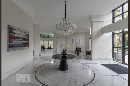 Apartamento à venda com 170m², 2 quartos e 3 vagasHall