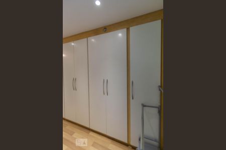 Apartamento à venda com 170m², 2 quartos e 3 vagasCloset da Suíte 2