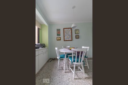 Apartamento à venda com 170m², 2 quartos e 3 vagasCopa