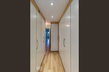 Apartamento à venda com 170m², 2 quartos e 3 vagasCloset da Suíte 2
