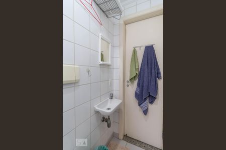 Apartamento à venda com 170m², 2 quartos e 3 vagasBanheiro de Serviço