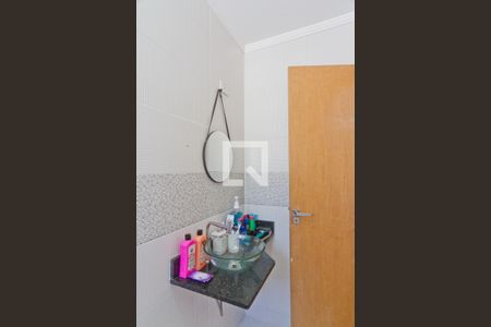 Casa de condomínio à venda com 100m², 2 quartos e 2 vagasBanheiro da Suíte 1