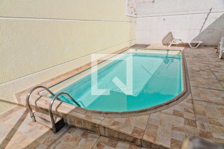 Casa de condomínio à venda com 100m², 2 quartos e 2 vagasÁrea comum - Piscina