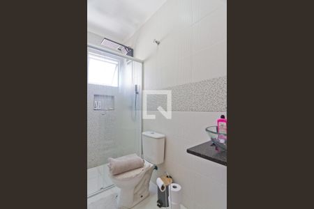 Casa de condomínio à venda com 100m², 2 quartos e 2 vagasBanheiro da Suíte 1