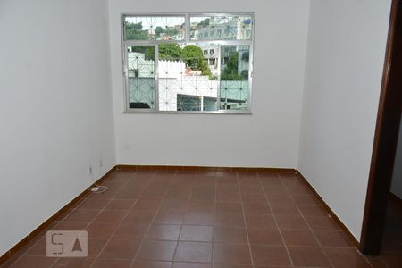 Sala de apartamento à venda com 2 quartos, 60m² em Tauá, Rio de Janeiro