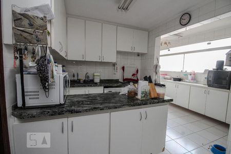 Apartamento à venda com 244m², 4 quartos e 2 vagasCozinha