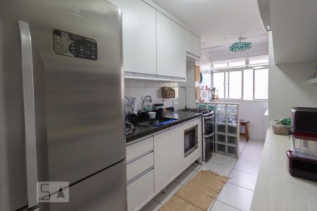 Cozinha de apartamento à venda com 2 quartos, 58m² em Cidade das Flores, Osasco