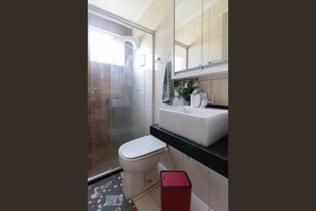 Banheiro de apartamento à venda com 2 quartos, 58m² em Cidade das Flores, Osasco