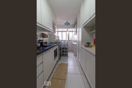 Cozinha de apartamento à venda com 2 quartos, 58m² em Cidade das Flores, Osasco