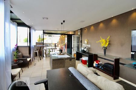 Apartamento à venda com 168m², 3 quartos e 1 vaga Apartamento à venda com 168m², 3 quartos e 1 vagaCobertura - Sala