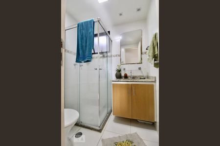 Apartamento à venda com 168m², 3 quartos e 1 vaga Apartamento à venda com 168m², 3 quartos e 1 vagaBanheiro