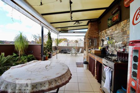 Apartamento à venda com 168m², 3 quartos e 1 vaga Apartamento à venda com 168m², 3 quartos e 1 vagaCobertura - Varanda