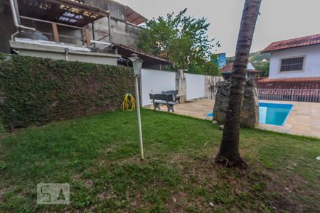 Casa de condomínio à venda com 269m², 4 quartos e 3 vagasPiscina