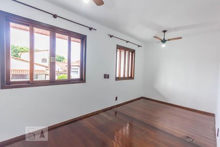 Casa de condomínio à venda com 269m², 4 quartos e 3 vagasQuarto 1