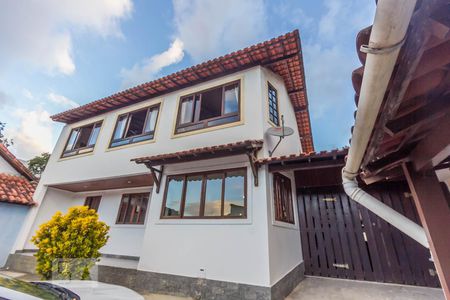 Casa de condomínio à venda com 269m², 4 quartos e 3 vagasFachada da casa