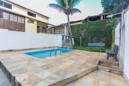 Casa de condomínio à venda com 269m², 4 quartos e 3 vagasPiscina