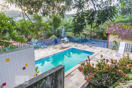 Casa de condomínio à venda com 269m², 4 quartos e 3 vagasÁrea comum - Piscina