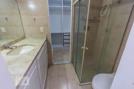 Casa de condomínio à venda com 269m², 4 quartos e 3 vagasBanheiro da Suíte