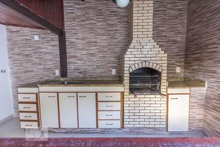 Casa de condomínio à venda com 269m², 4 quartos e 3 vagasChurrasqueira