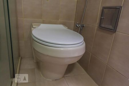 Casa de condomínio à venda com 269m², 4 quartos e 3 vagasBanheiro da Suíte detalhe