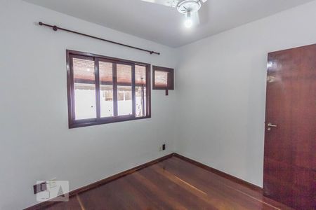 Casa de condomínio à venda com 269m², 4 quartos e 3 vagasSuíte