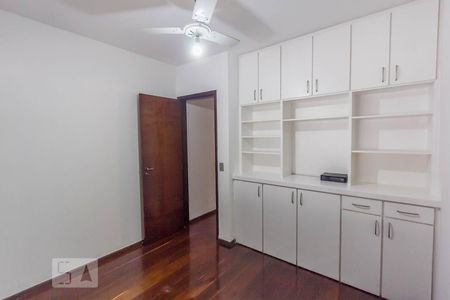 Casa de condomínio à venda com 269m², 4 quartos e 3 vagasSuíte