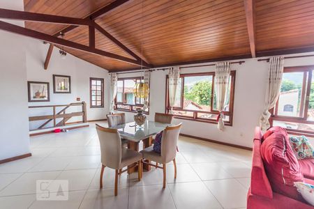 Casa de condomínio à venda com 269m², 4 quartos e 3 vagasSala 2