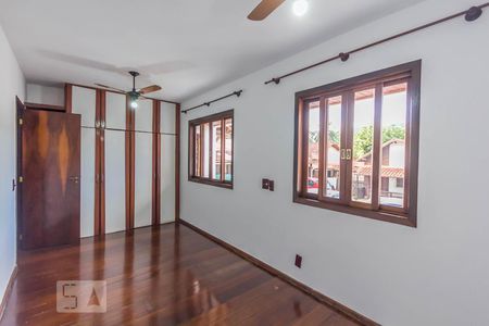 Casa de condomínio à venda com 269m², 4 quartos e 3 vagasQuarto 1
