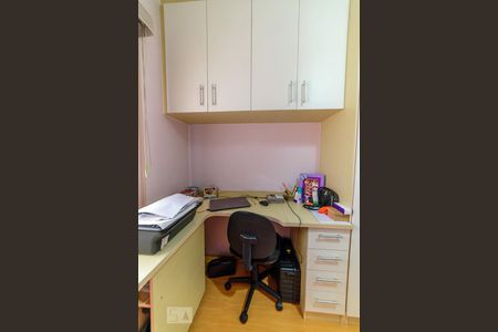 Apartamento à venda com 92m², 3 quartos e 2 vagas Apartamento à venda com 92m², 3 quartos e 2 vagasQuarto 2 - Armários