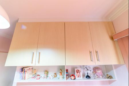 Apartamento à venda com 92m², 3 quartos e 2 vagas Apartamento à venda com 92m², 3 quartos e 2 vagasQuarto 1 - Armários