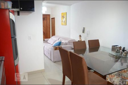 Casa à venda com 144m², 3 quartos e 2 vagasCozinha