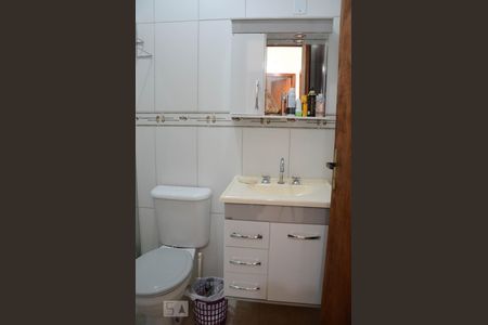 Casa à venda com 144m², 3 quartos e 2 vagasBanheiro