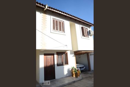 Casa à venda com 144m², 3 quartos e 2 vagasFachada