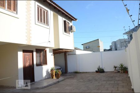 Casa à venda com 144m², 3 quartos e 2 vagasÁrea Externa