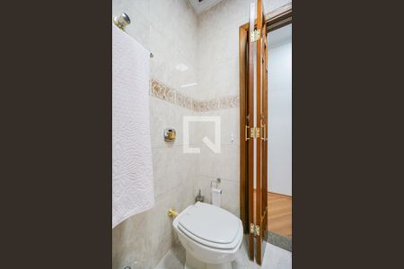 Casa à venda com 250m², 3 quartos e 3 vagasBanheiro social 1