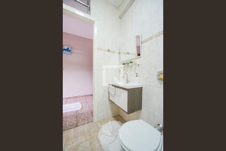 Casa à venda com 250m², 3 quartos e 3 vagasBanheiro de serviço