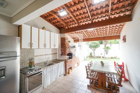 Casa à venda com 250m², 3 quartos e 3 vagasQuintal e Churrasqueira